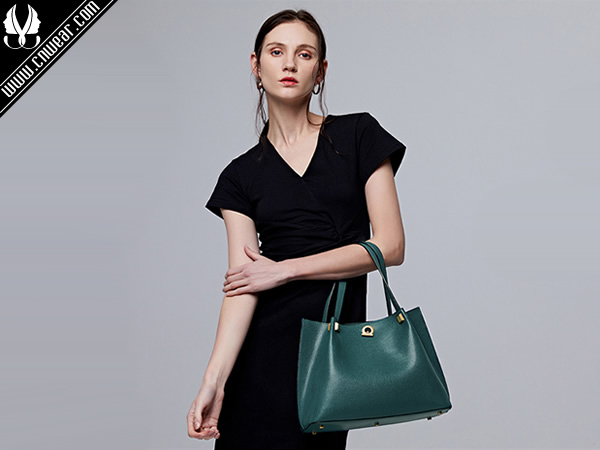 LIVIN MOMENTO (領慕女包)品牌形象展示